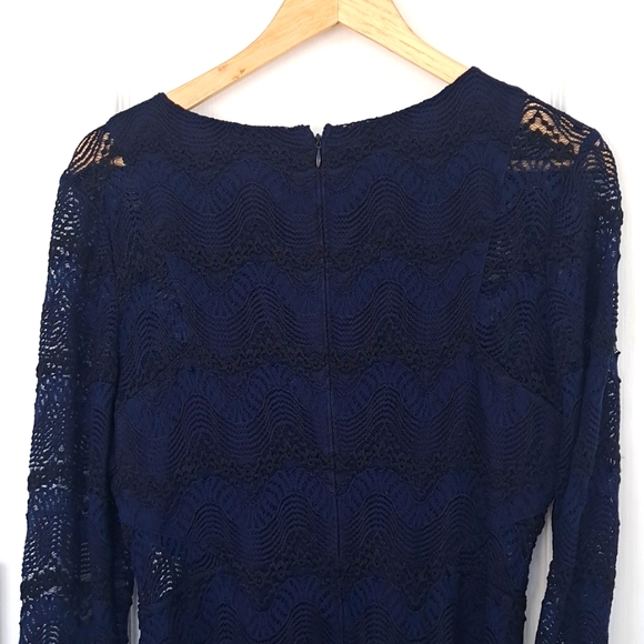 Guess Long Sleeve Dress - Picture 4 of 4